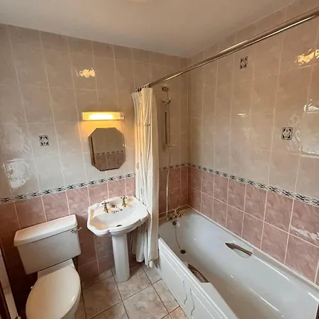 Rest Well In Kilrush, Walk To Town, Ensuite Гостевой дом Килраш